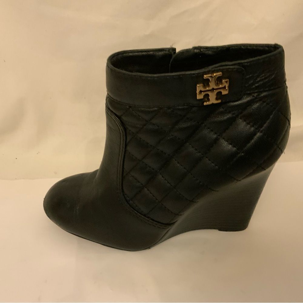 Tory Burch Leila Black Leather Quilted Ankle Wedge Booties Sz 7